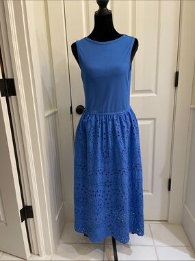 Sleeveless Eyelet Midi Dress in Blue Size M